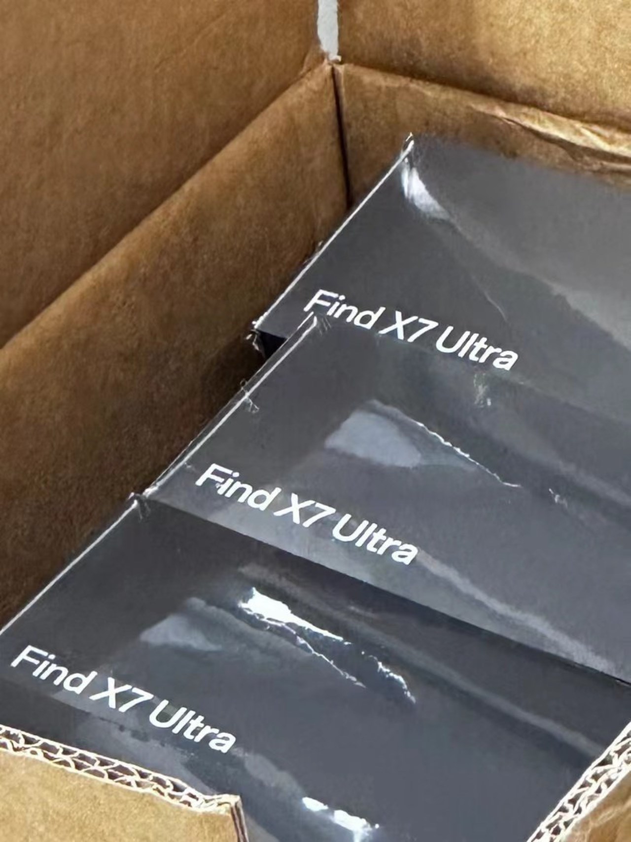 Phát hiện hộp đựng OPPO Find X7 Ultra, sẽ không có phiên bản Pro?