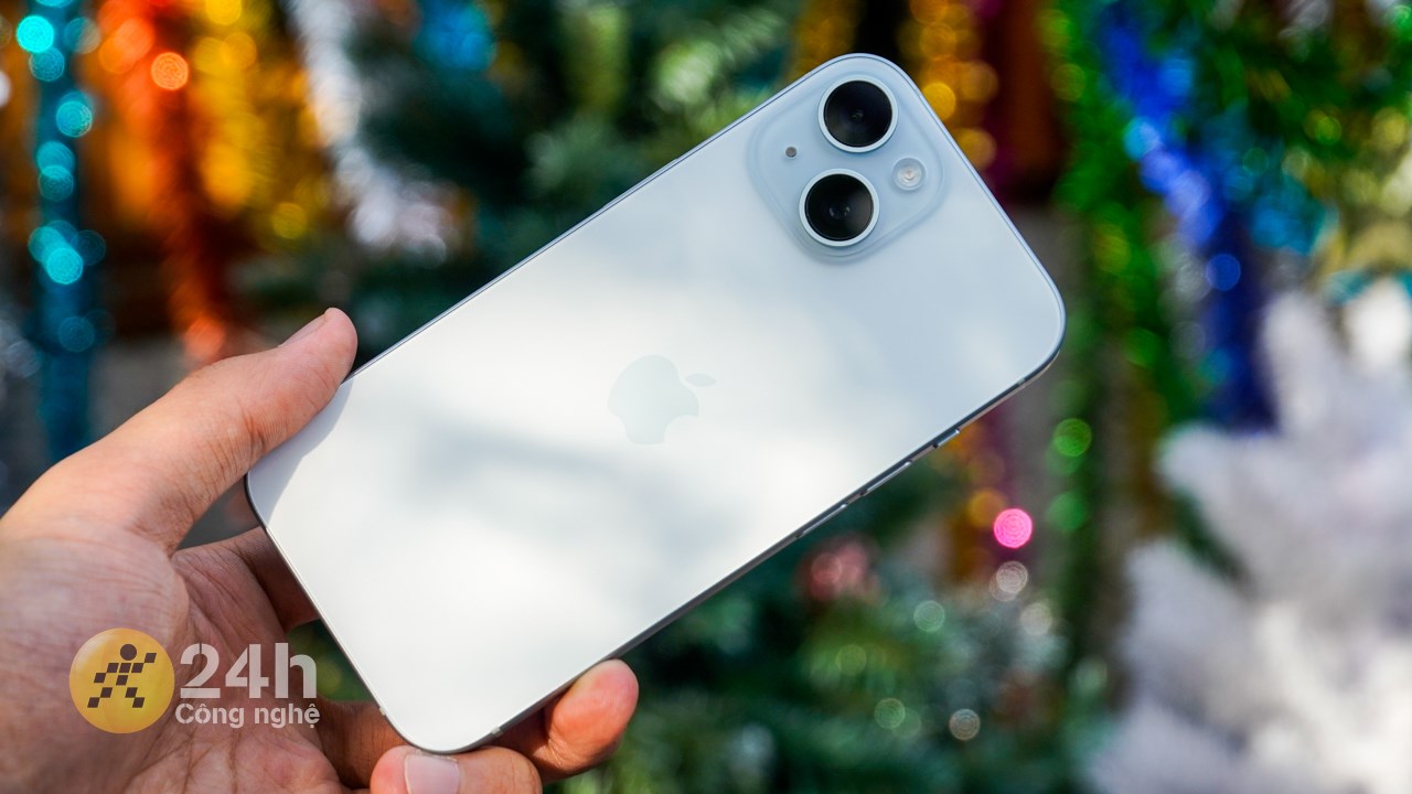 Mặt lưng nhám của iPhone 15 là một sự thay đổi rất hợp lý. Mặt lưng nhám của iPhone 15 là một sự thay đổi rất hợp lý.