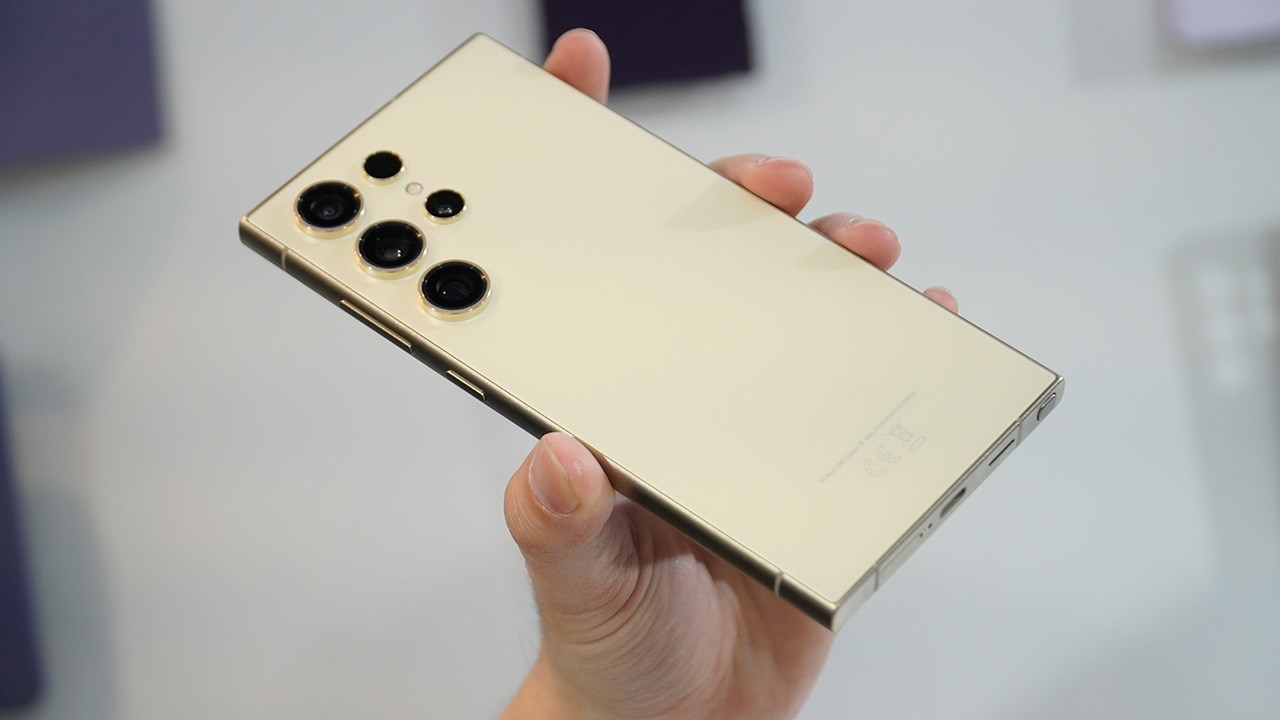 Màu Vàng Titan trên Galaxy S24 Ultra Màu Vàng Titan trên Galaxy S24 Ultra