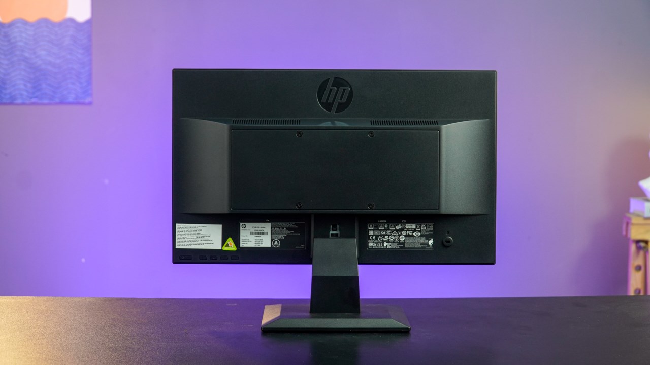 HP V20 được chế tác từ nhựa cao cấp với tông màu đen chủ đạo HP V20 được chế tác từ nhựa cao cấp với tông màu đen chủ đạo