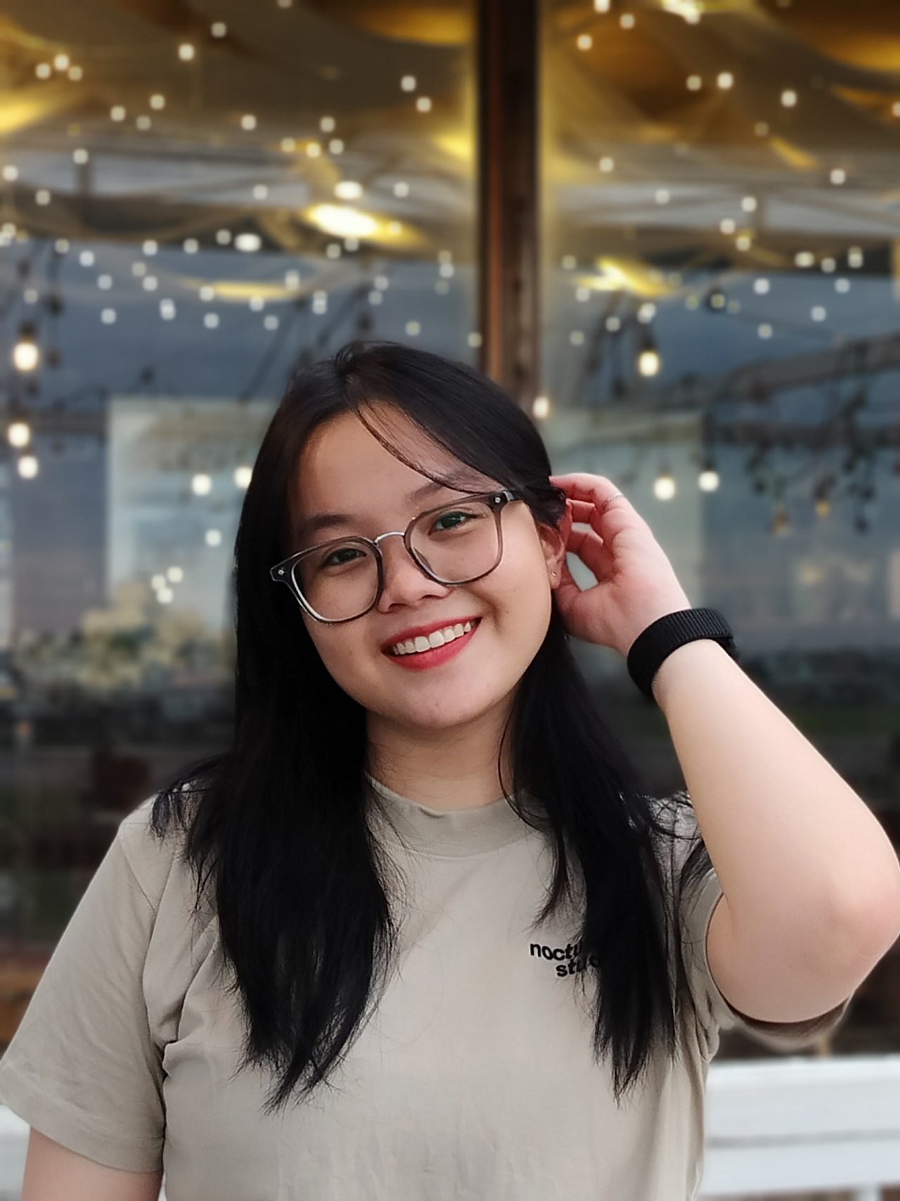 Ảnh chụp chân dung xóa phông 3x trong điều kiện đủ sáng từ camera của realme C67. Ảnh chụp chân dung xóa phông 3x trong điều kiện đủ sáng từ camera của realme C67.