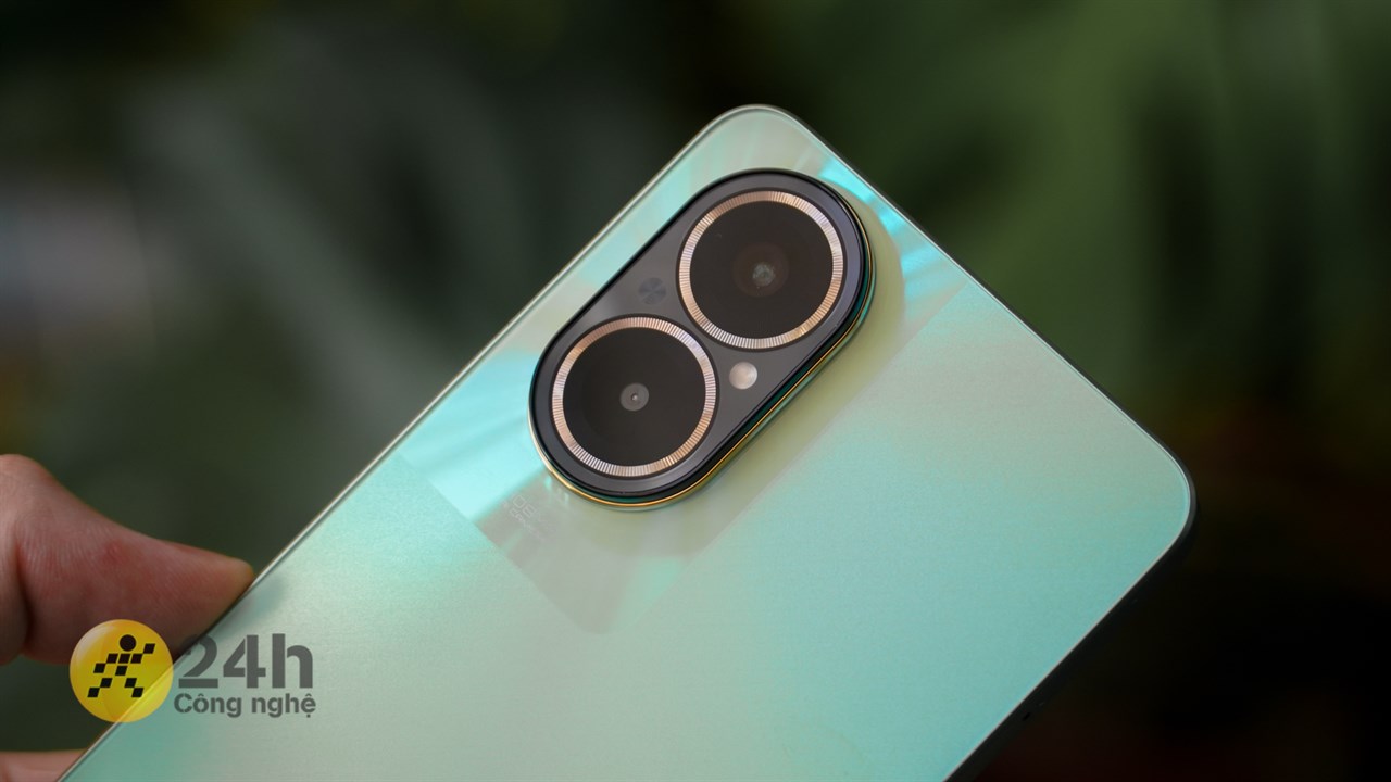 Cụm camera sau của realme C67 có nhiều chi tiết thú vị. Cụm camera sau của realme C67 có nhiều chi tiết thú vị.