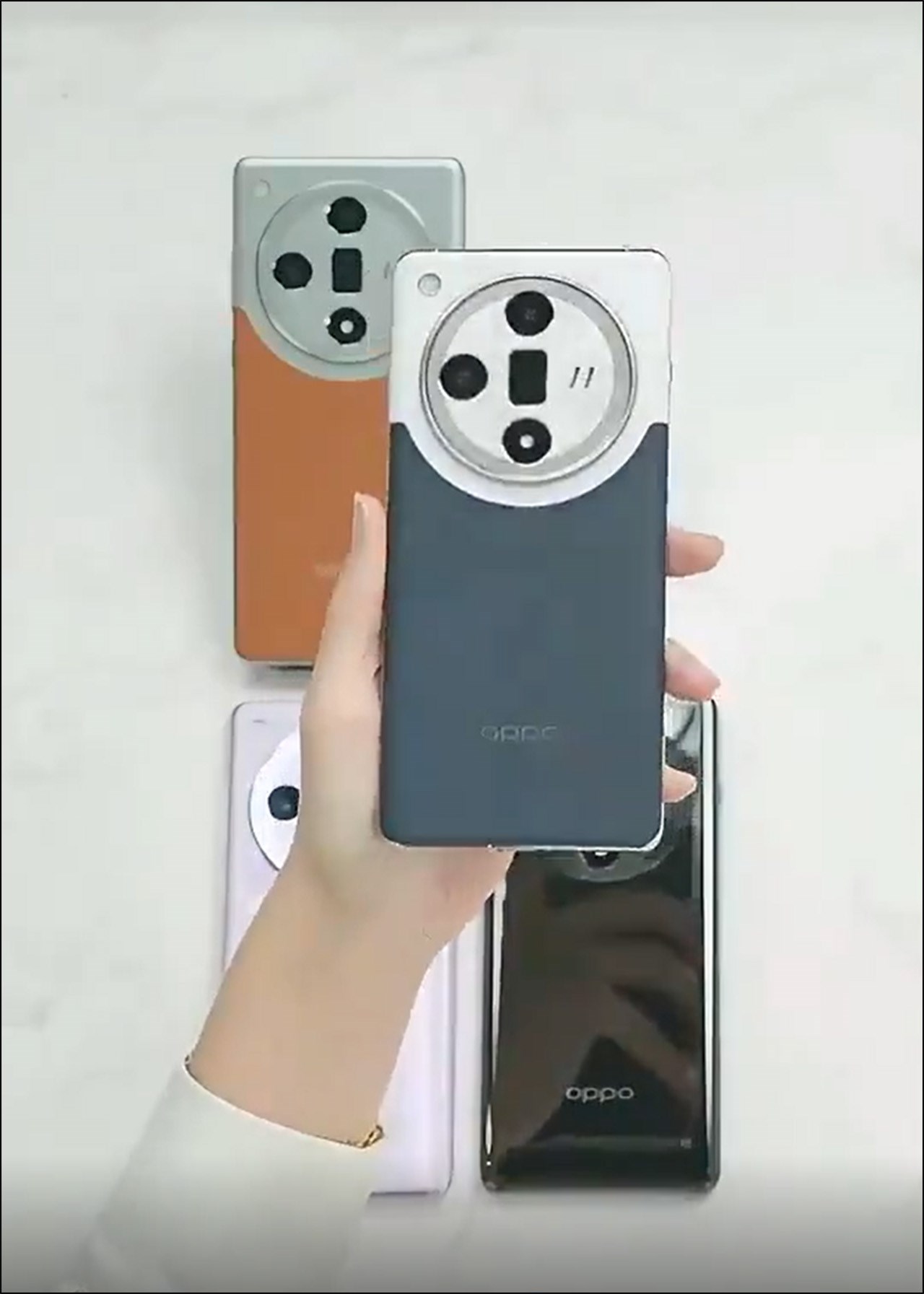 OPPO Find X7 lộ diện thiết kế qua hình ảnh trên tay OPPO Find X7 lộ diện thiết kế qua hình ảnh trên tay