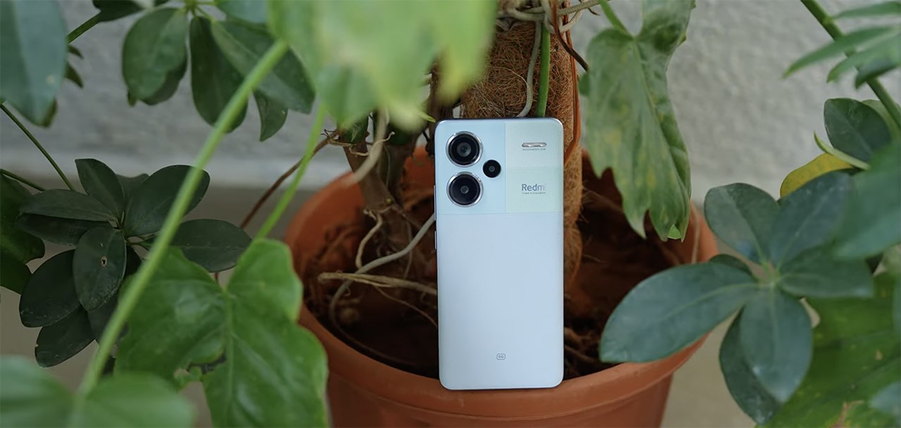 Redmi Note 13 Pro+ 5G ra mắt tại thị trường Ấn Độ cùng thiết kế mỏng gọn và đẹp mắt. Nguồn: Trakin Tech. Redmi Note 13 Pro+ 5G ra mắt tại thị trường Ấn Độ cùng thiết kế mỏng gọn và đẹp mắt. Nguồn: Trakin Tech.
