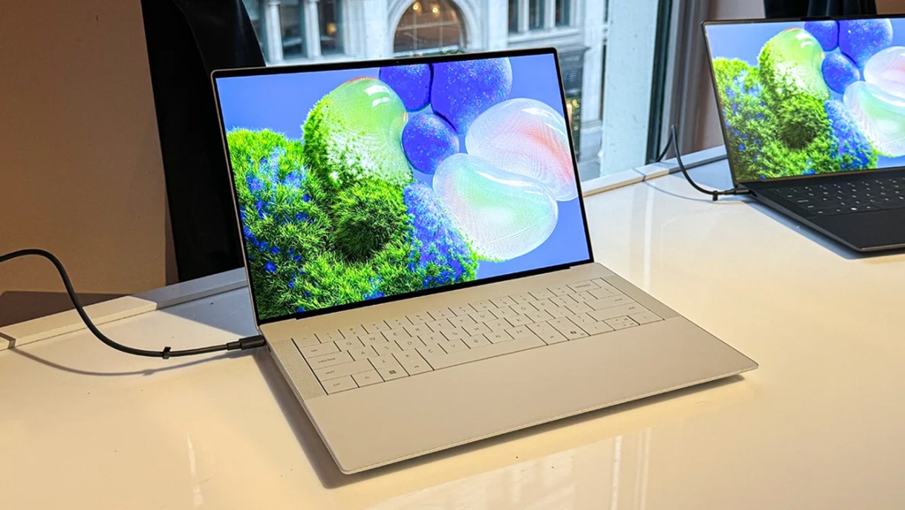Đặc biệt là phiên bản Dell XPS 16 (9644) có hiệu năng mạnh mẽ nhất với Intel Core Ultra 9 lẫn card đồ họa rời. Nguồn: CNN. Đặc biệt là phiên bản Dell XPS 16 (9644) có hiệu năng mạnh mẽ nhất với Intel Core Ultra 9 lẫn card đồ họa rời. Nguồn: CNN.