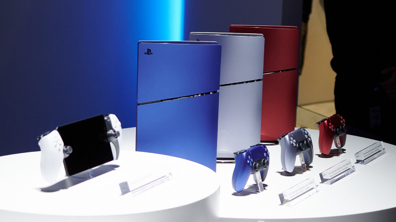 Mặt trước của PlayStation 5 Slim