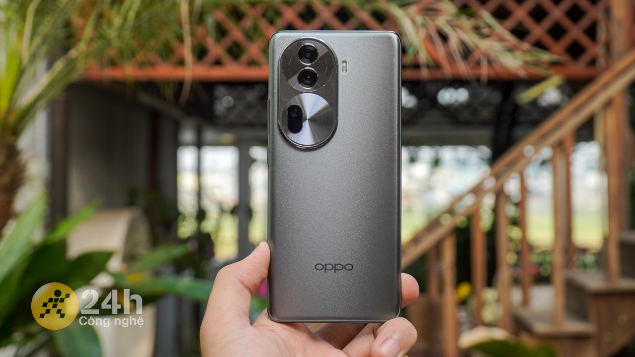 Mình đánh giá thời lượng pin của OPPO Reno11 Pro 5G ở mức tốt và không thua kém quá nhiều so với một vài đối thủ trong cùng phân khúc. Mình đánh giá thời lượng pin của OPPO Reno11 Pro 5G ở mức tốt và không thua kém quá nhiều so với một vài đối thủ trong cùng phân khúc.