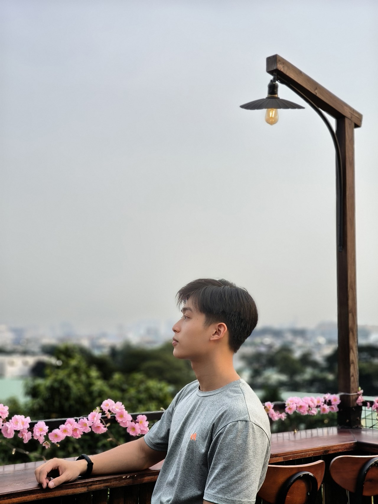 Ảnh chụp chân dung xóa phông mức 2x trong điều kiện đủ sáng từ camera Reno11 Pro 5G.