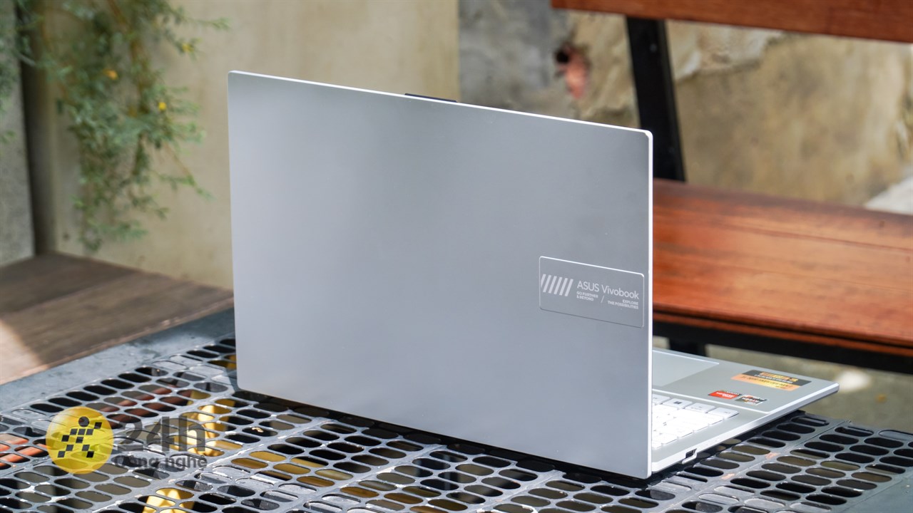 ASUS Vivobook Go 15 không chỉ sở hữu kích thước, cân nặng vừa phải, mà còn có độ bền cao.