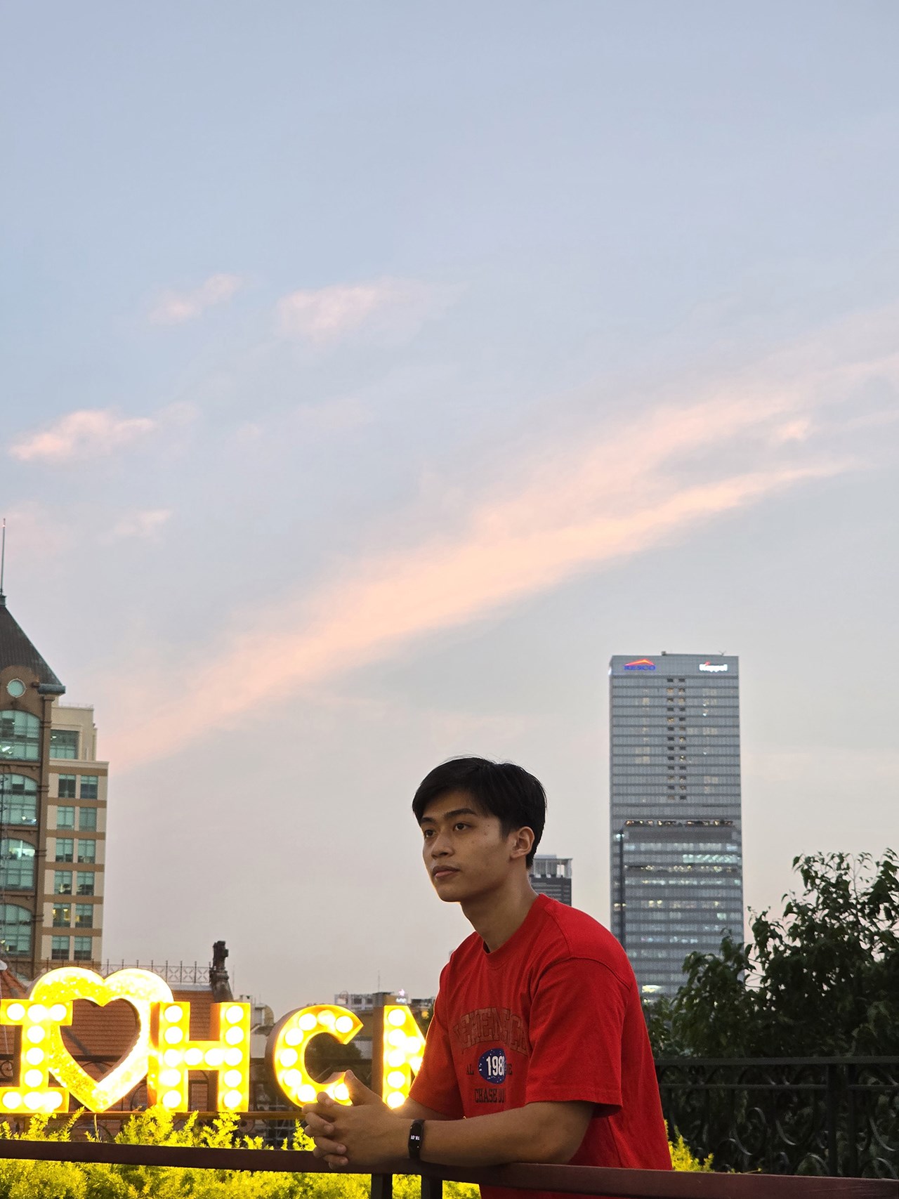 Trong điều kiện thiếu sáng thì camera của Galaxy S24 Ultra vẫn cho ra những tấm ảnh có độ sáng vừa phải. Trong điều kiện thiếu sáng thì camera của Galaxy S24 Ultra vẫn cho ra những tấm ảnh có độ sáng vừa phải.