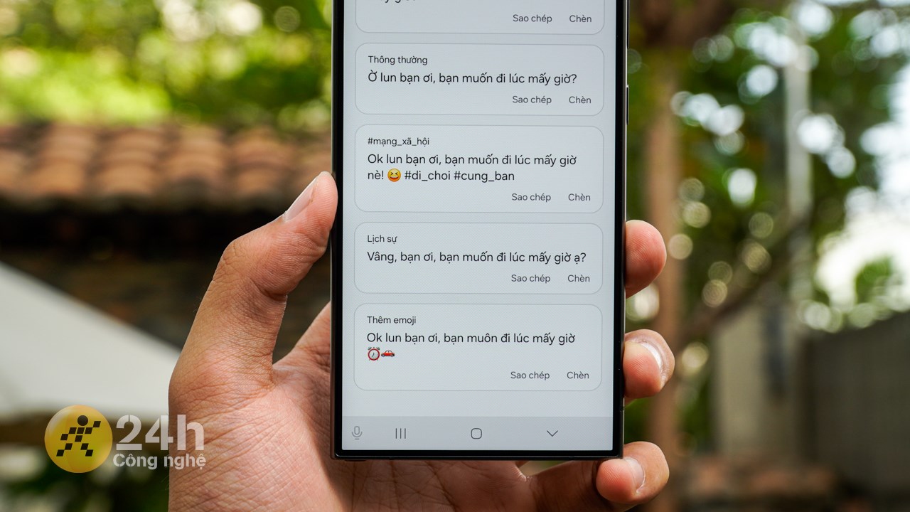 Đây là một tính năng rát hữu ích cho những ai không quá hoạt ngôn. Đây là một tính năng rát hữu ích cho những ai không quá hoạt ngôn.