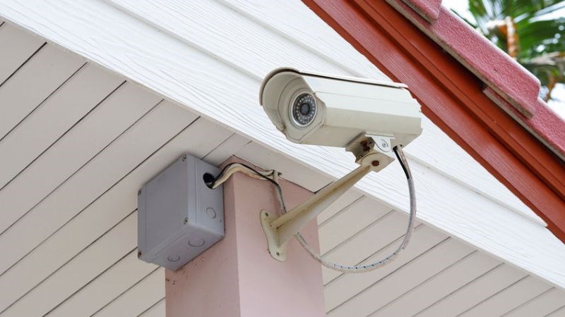 Camera có dây cho người người dùng xem hình ảnh qua điện thoại, máy tính bảng, lap top Camera có dây cho người người dùng xem hình ảnh qua điện thoại, máy tính bảng, lap top