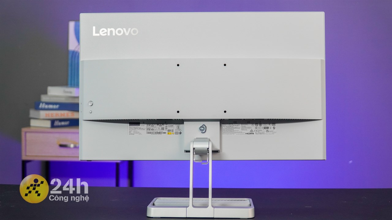 Lenovo L24i-40 sở hữu thiết kế mỏng, gọn để bạn có thể dễ dàng sắp xếp ở bất cứ đâu. Lenovo L24i-40 sở hữu thiết kế mỏng, gọn để bạn có thể dễ dàng sắp xếp ở bất cứ đâu.