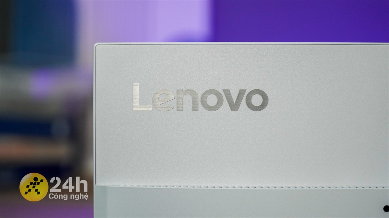 Lenovo L24i-40 còn khoác lên mình màu trắng đơn giản và tinh tế. Lenovo L24i-40 còn khoác lên mình màu trắng đơn giản và tinh tế.