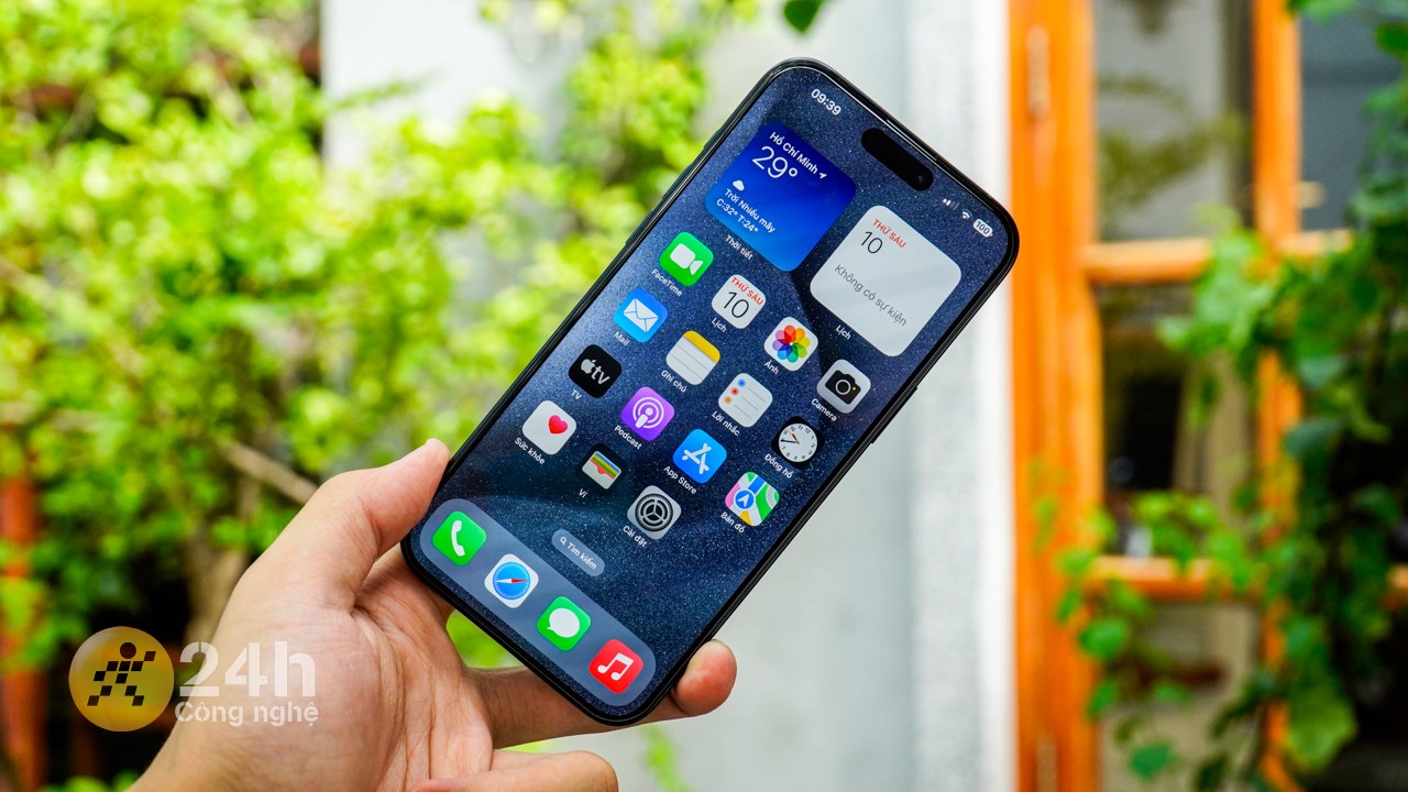 Ngắm ảnh đẹp, lưu thả ga với 8 chiếc iPhone camera xịn, dung lượng to