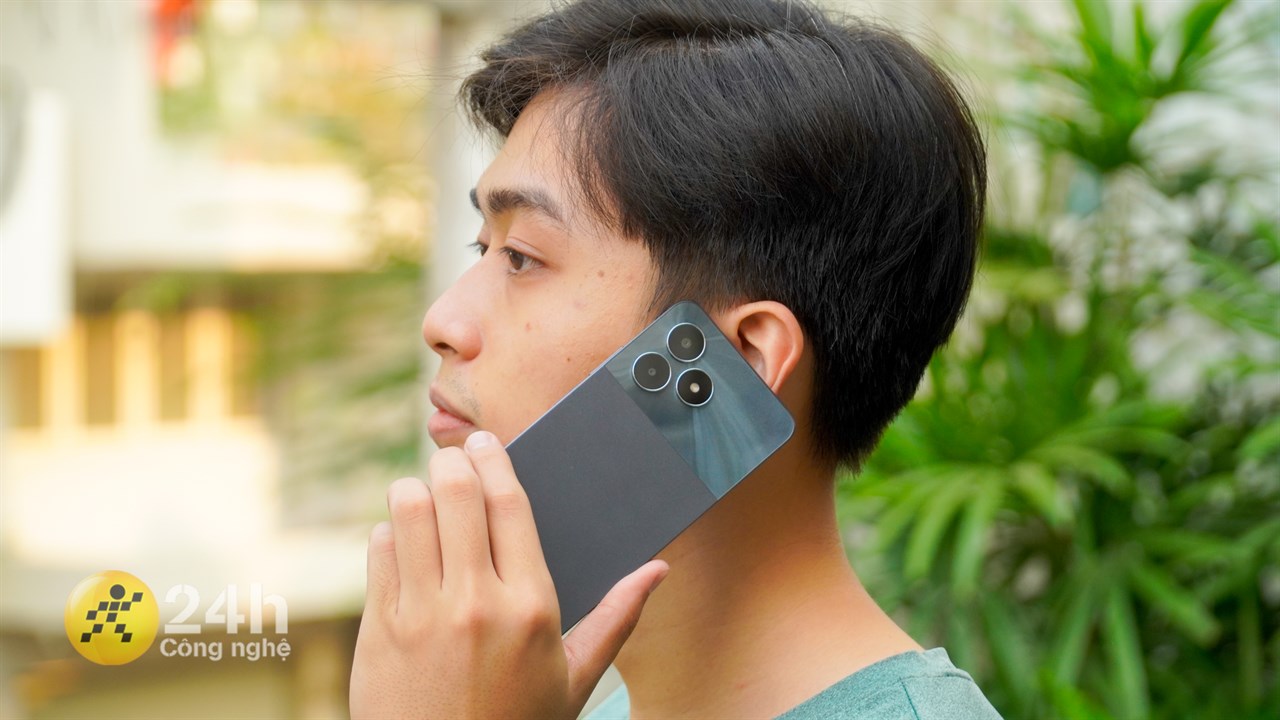 Mức pin 5.000 mAh đủ để bạn sử dụng máy cả ngày dài. Mức pin 5.000 mAh đủ để bạn sử dụng máy cả ngày dài.