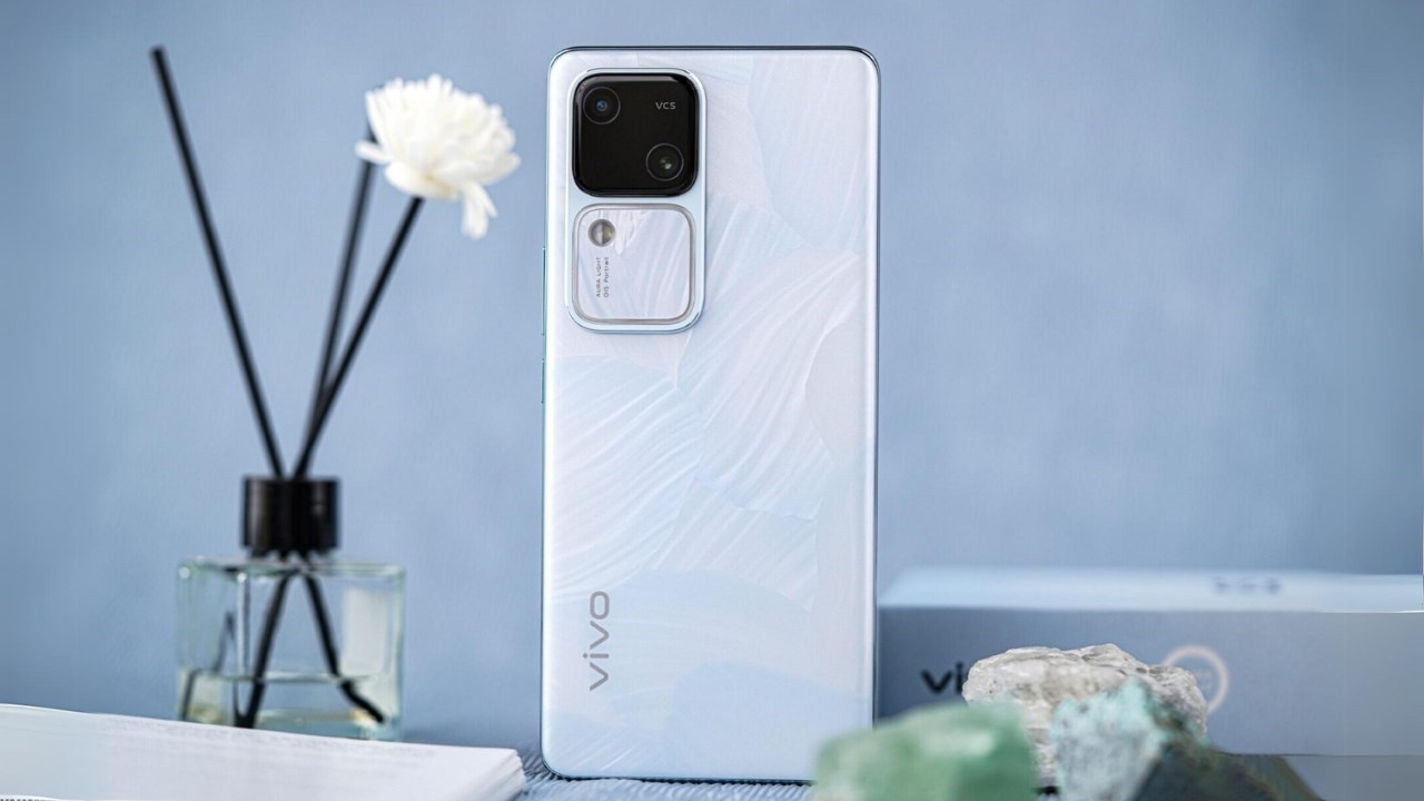 Theo tin đồn, Vivo V30 Pro này là phiên bản đổi tên của chiếc Vivo S18 Pro đã ra mắt ở Trung Quốc Theo tin đồn, Vivo V30 Pro này là phiên bản đổi tên của chiếc Vivo S18 Pro đã ra mắt ở Trung Quốc