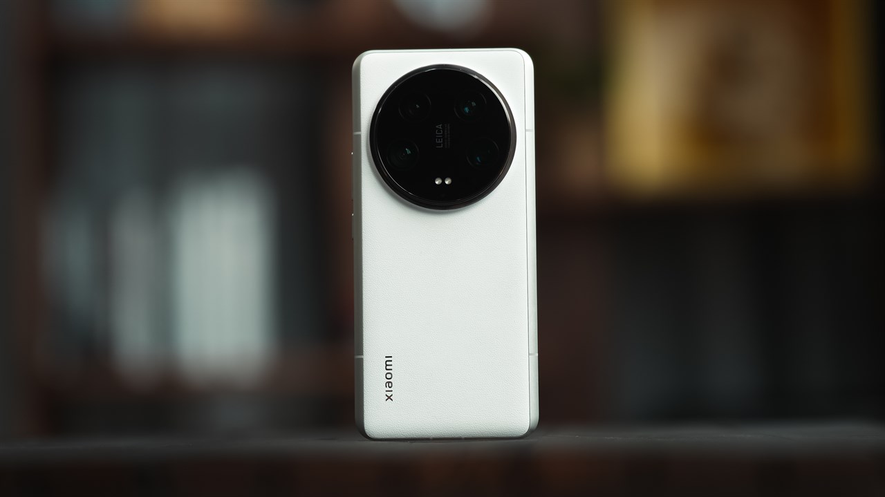 Về tổng thể thì Xiaomi 14 Ultra vẫn được hoàn thiện tương tự như thế hệ trước. Nguồn: Weibo. Về tổng thể thì Xiaomi 14 Ultra vẫn được hoàn thiện tương tự như thế hệ trước. Nguồn: Weibo.