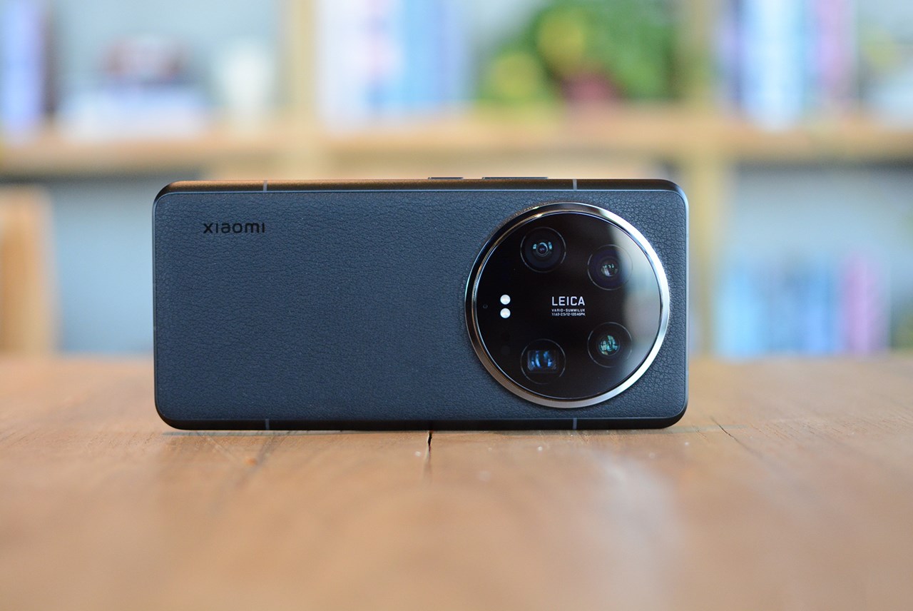 Xiaomi 14 Ultra phiên bản mặt lưng da màu Đen. Nguồn: Weibo. Xiaomi 14 Ultra phiên bản mặt lưng da màu Đen. Nguồn: Weibo.