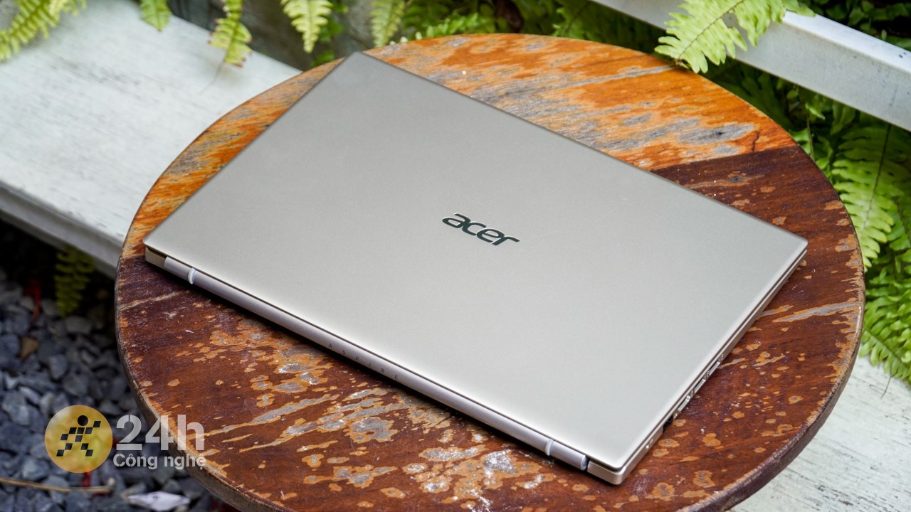 Acer Aspire 3 A315 58 589K mang thiết kế đơn giản đặc trưng của laptop văn phòng