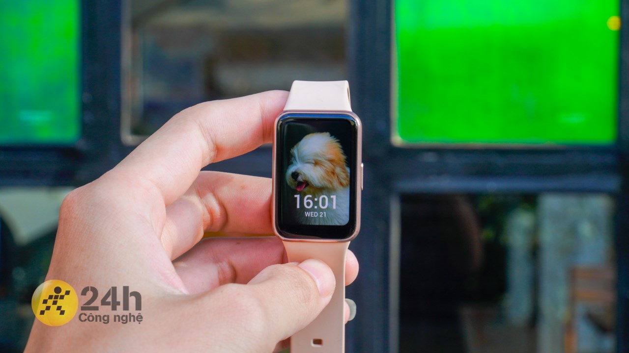 Galaxy Fit3 được thiết kế lớn hơn so với thế hệ trước. Galaxy Fit3 được thiết kế lớn hơn so với thế hệ trước.