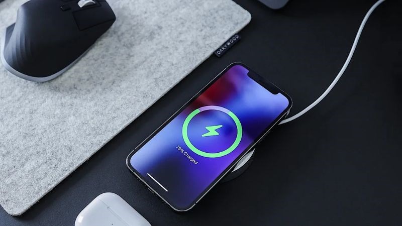 iPhone 14 series được hỗ trợ sạc nhanh giúp bạn tiết kiệm đáng kể thời gian sạc iPhone 14 series được hỗ trợ sạc nhanh giúp bạn tiết kiệm đáng kể thời gian sạc