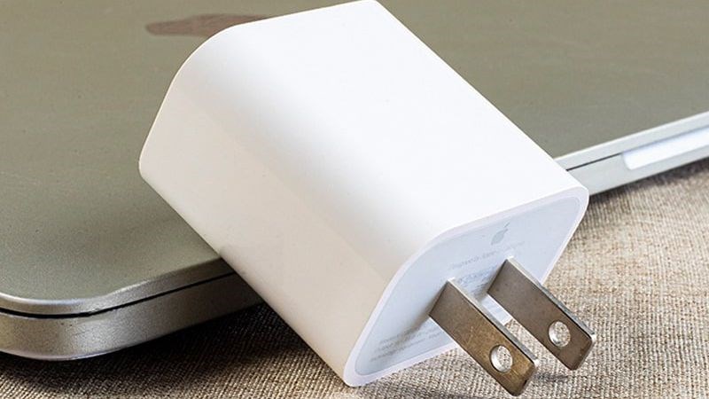 Nên mua sạc nhanh ở những cửa hàng uy tín, có giấy tờ bảo hành đầy đủ Nên mua sạc nhanh ở những cửa hàng uy tín, có giấy tờ bảo hành đầy đủ