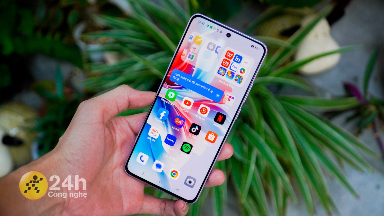 Màn hình OPPO Reno11 F 5G có viền siêu mỏng gần như bằng nhau ở cả bốn cạnh Màn hình OPPO Reno11 F 5G có viền siêu mỏng gần như bằng nhau ở cả bốn cạnh