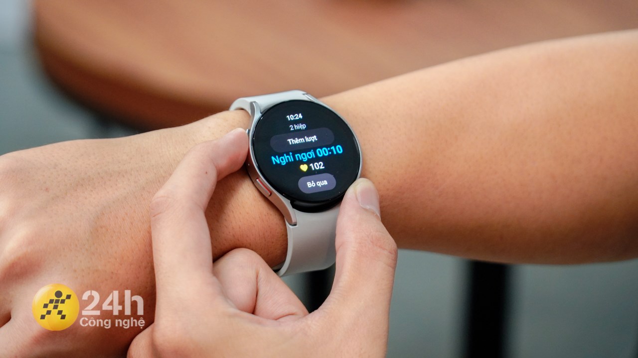 Thiết kế Galaxy Watch dự kiến xuất hiện thay đổi lớn sau một thập kỷ Thiết kế Galaxy Watch dự kiến xuất hiện thay đổi lớn sau một thập kỷ
