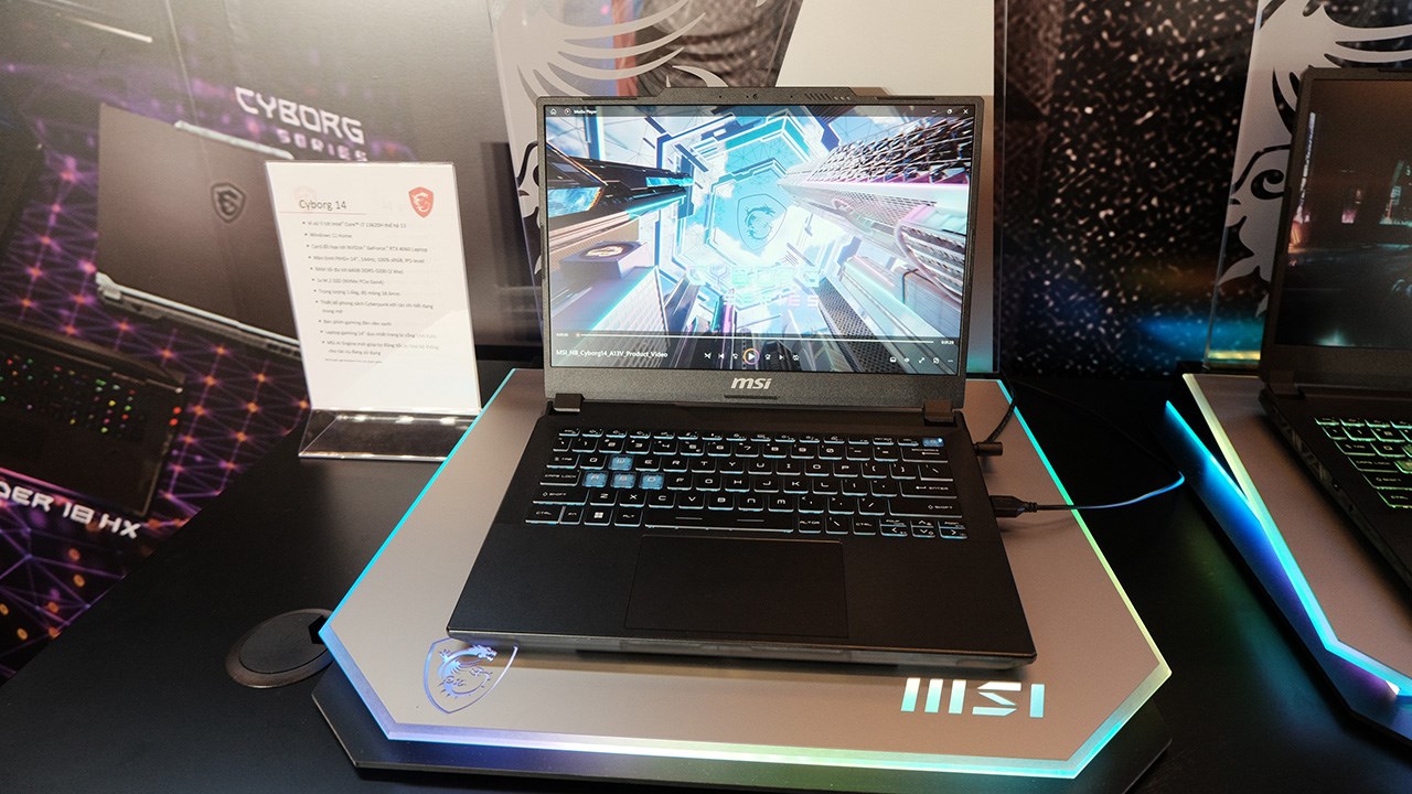 Mẫu laptop Cyborg 14 hứa hẹn sẽ khuấy đảo phân khúc tầm trung Mẫu laptop Cyborg 14 hứa hẹn sẽ khuấy đảo phân khúc tầm trung