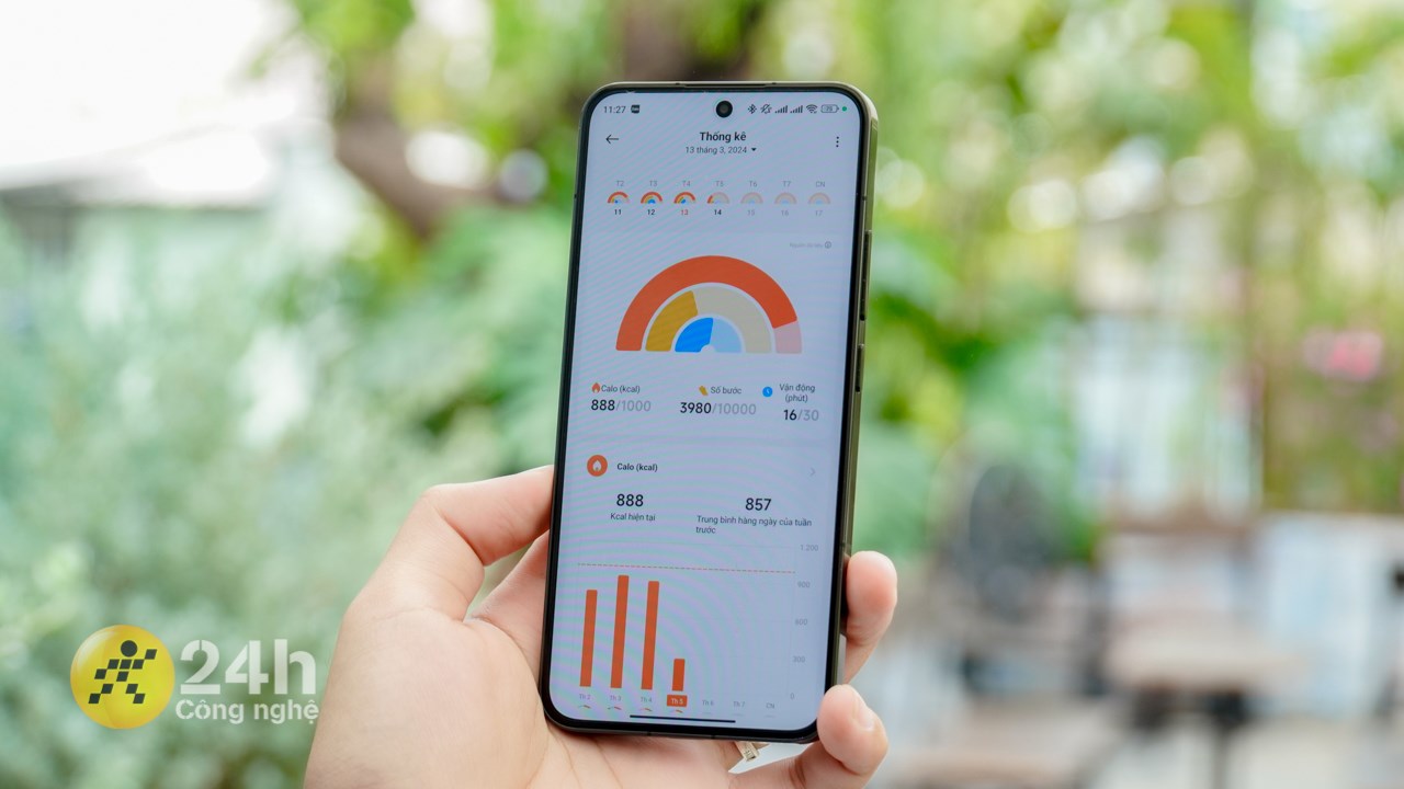 Xiaomi Band 8 Pro còn có thể tracking hoạt động người dùng rất chuẩn xác. Xiaomi Band 8 Pro còn có thể tracking hoạt động người dùng rất chuẩn xác.