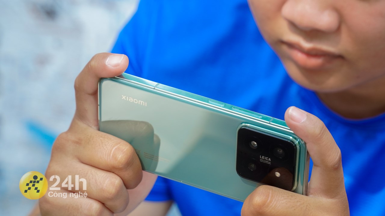 Xiaomi 14 có thể chiến mượt nhiều tựa game phổ biến hiện nay nhưng máy sẽ gặp khó khăn khi xử lý các game có đồ họa nặng. Xiaomi 14 có thể chiến mượt nhiều tựa game phổ biến hiện nay nhưng máy sẽ gặp khó khăn khi xử lý các game có đồ họa nặng.
