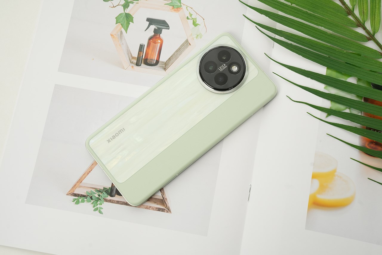 Mong rằng Xiaomi CIVI 5 Pro sẽ có nhiều bản mặt lưng khác cho người dùng lựa chọn. Nguồn: Weibo. Mong rằng Xiaomi CIVI 5 Pro sẽ có nhiều bản mặt lưng khác cho người dùng lựa chọn. Nguồn: Weibo.