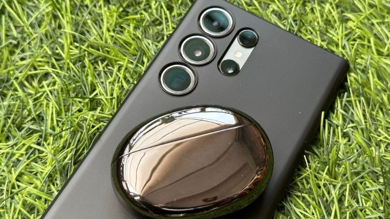 Công nghệ sạc ngược không dây trên Galaxy S23 Ultra hữu ích Công nghệ sạc ngược không dây trên Galaxy S23 Ultra hữu ích
