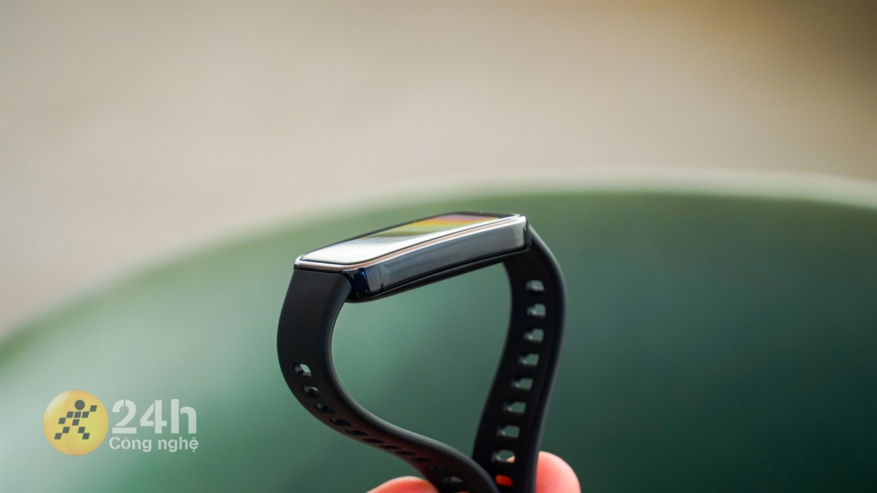 Trên tay Huawei Band 9