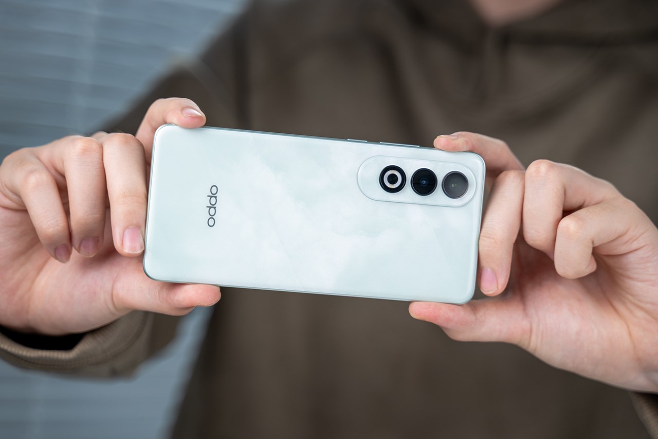 OPPO K12 Plus sẽ sớm ra mắt với viên pin 6.400 mAh và vi xử lý Snapdragon 7 Gen 3 OPPO K12 Plus sẽ sớm ra mắt với viên pin 6.400 mAh và vi xử lý Snapdragon 7 Gen 3