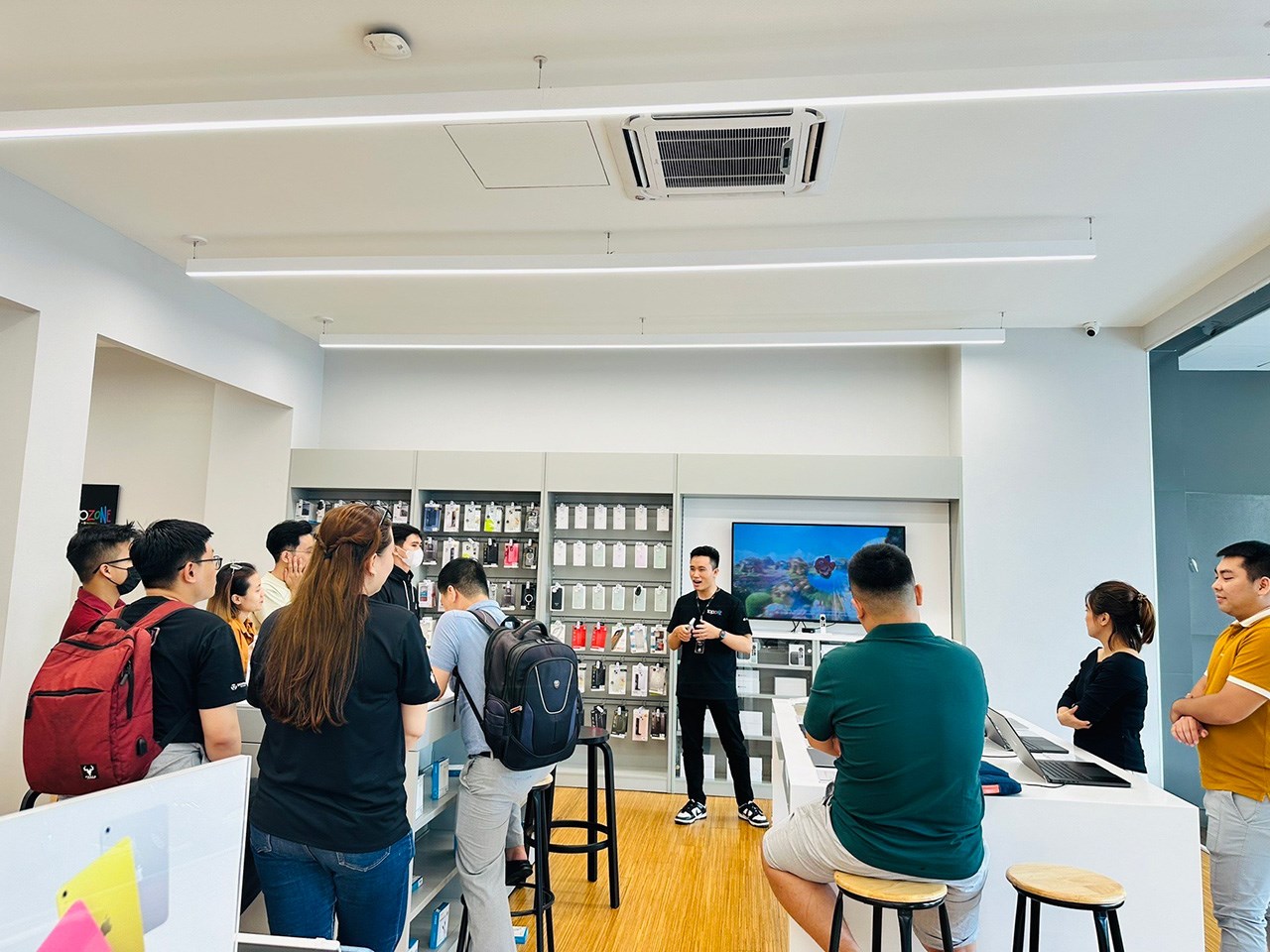 Khách hàng sẽ hiểu nhiều hơn về Apple khi tham gia workshop tại TopZone Khách hàng sẽ hiểu nhiều hơn về Apple khi tham gia workshop tại TopZone