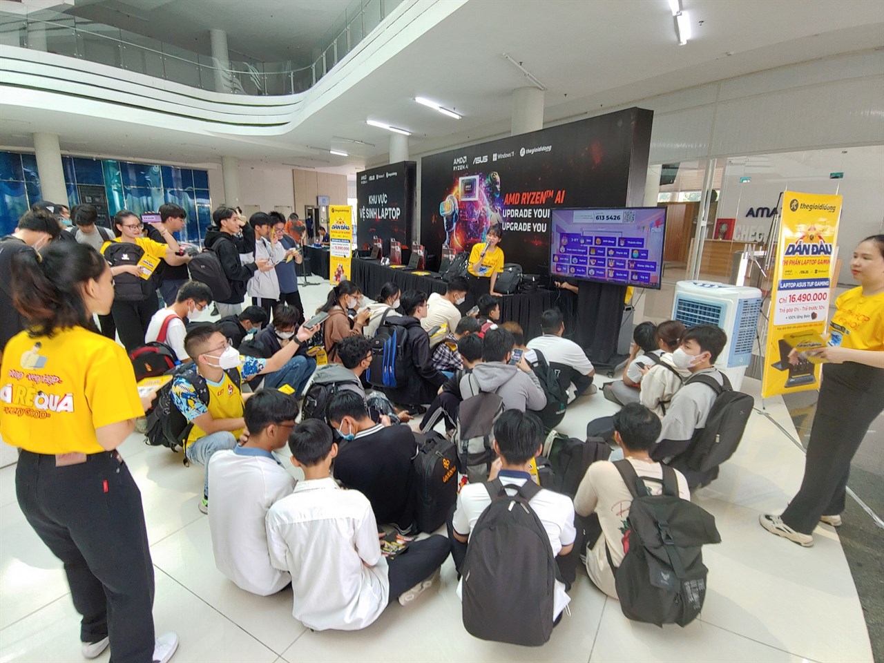 Duy nhất 18/05: Vệ sinh laptop miễn phí, quay số may mắn nhận quà khủng, tham gia ngay chuỗi hoạt động AMD Ryzen AI hấp dẫn Duy nhất 18/05: Vệ sinh laptop miễn phí, quay số may mắn nhận quà khủng, tham gia ngay chuỗi hoạt động AMD Ryzen AI hấp dẫn
