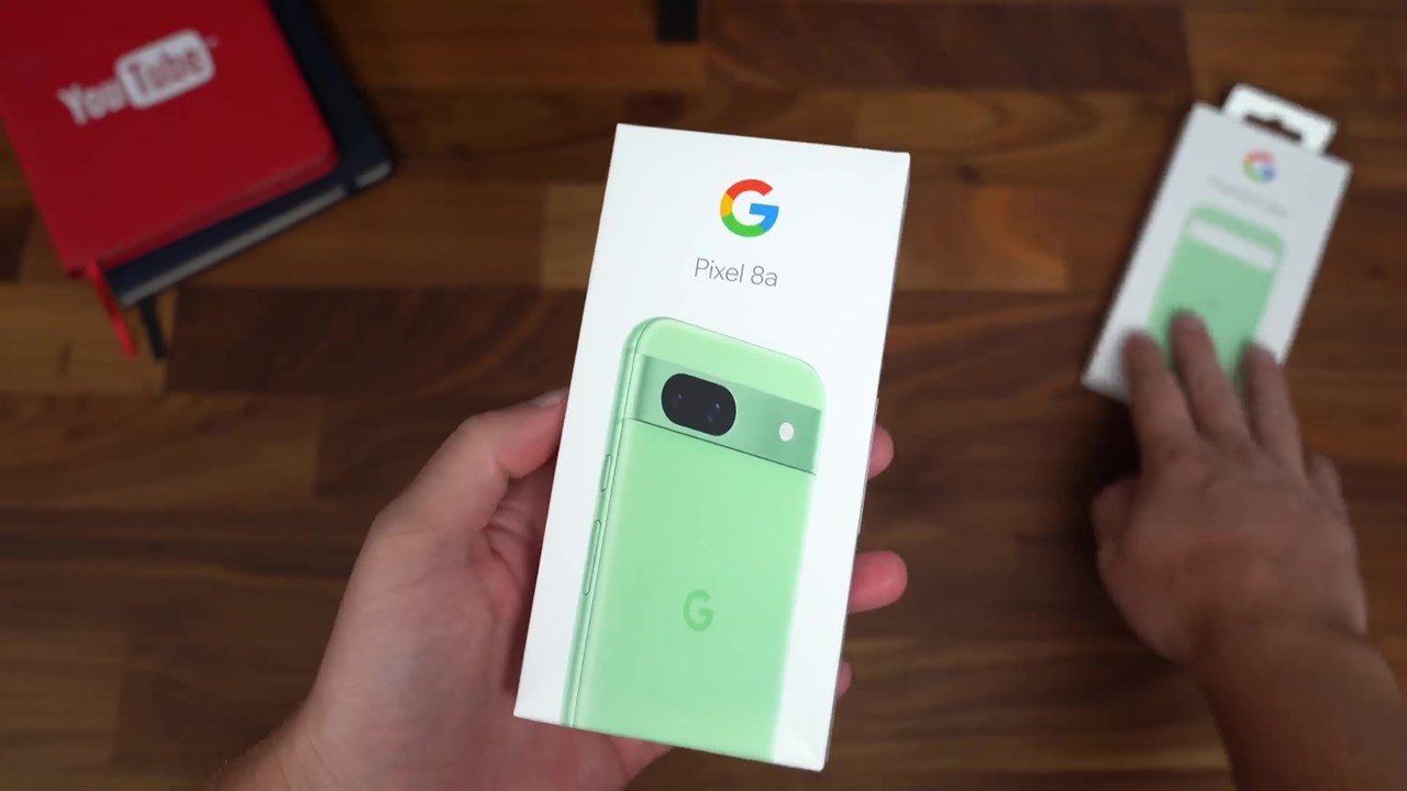 Trên tay Google Pixel 8A Trên tay Google Pixel 8A