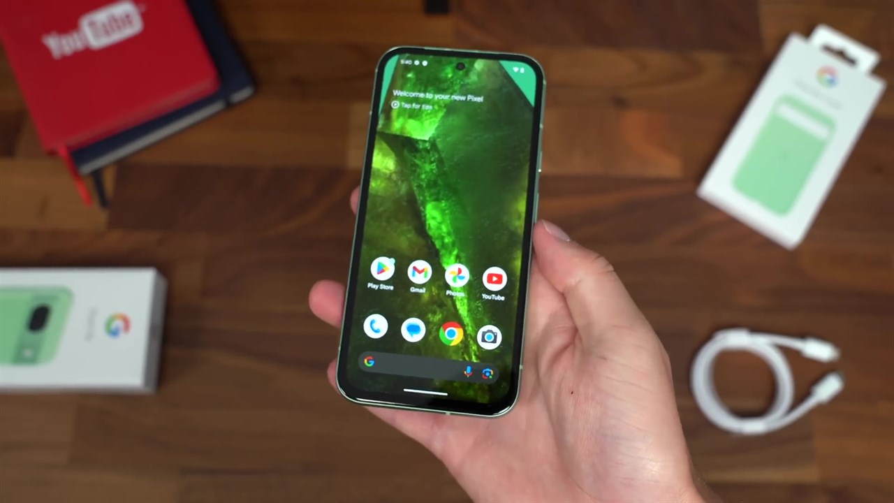 Trên tay Google Pixel 8A Trên tay Google Pixel 8A