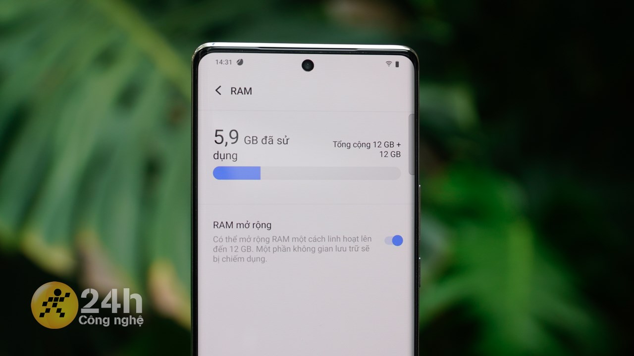 Vivo V30e vừa có dung lượng RAM lớn vừa có không gian lưu trữ rộng rãi.