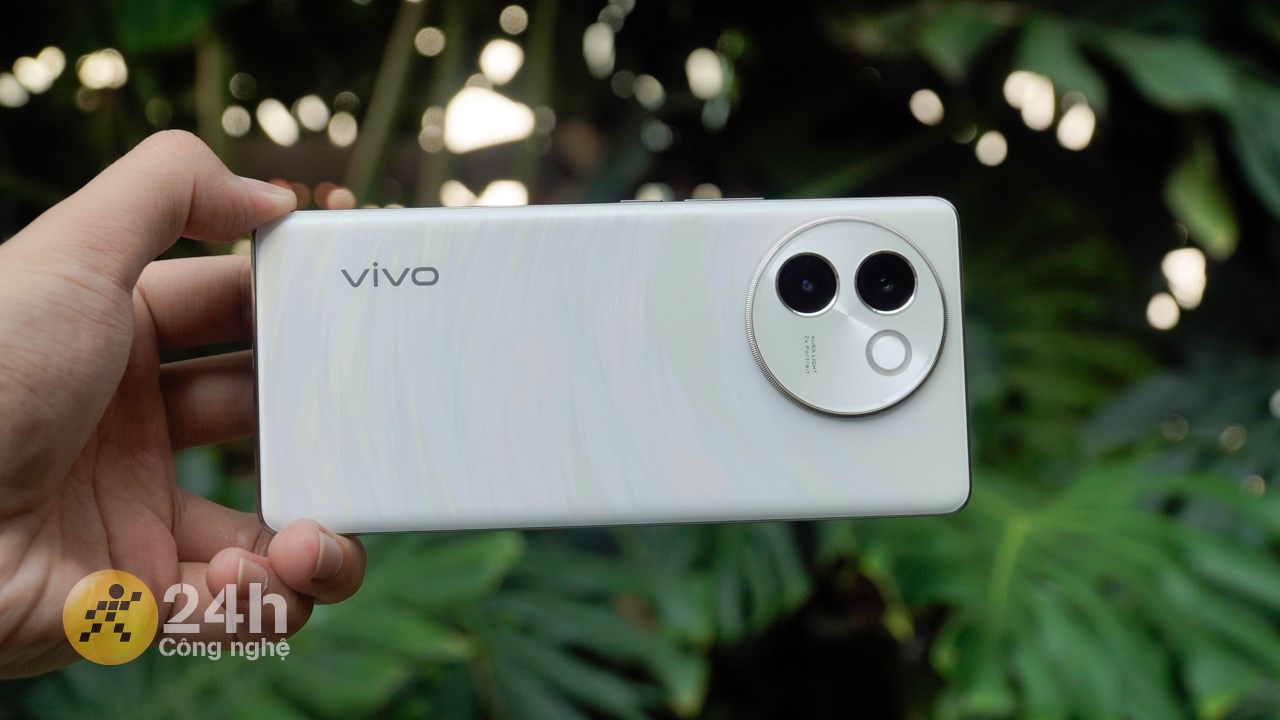 Vivo V30e còn có chất lượng hoàn thiện rất tốt.