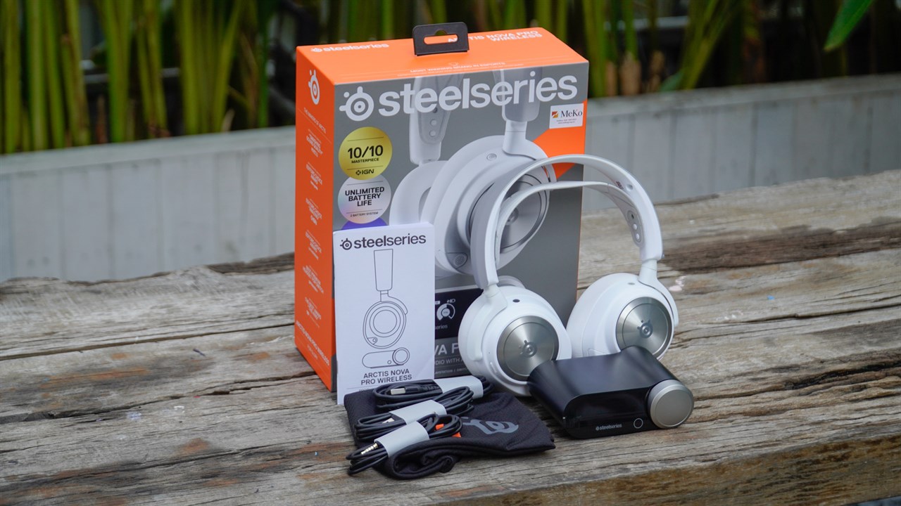 Bên trong hộp đựng SteelSeries ARCTIS NOVA Pro Wireless đi kèm với rất nhiều phụ kiện. Bên trong hộp đựng SteelSeries ARCTIS NOVA Pro Wireless đi kèm với rất nhiều phụ kiện.