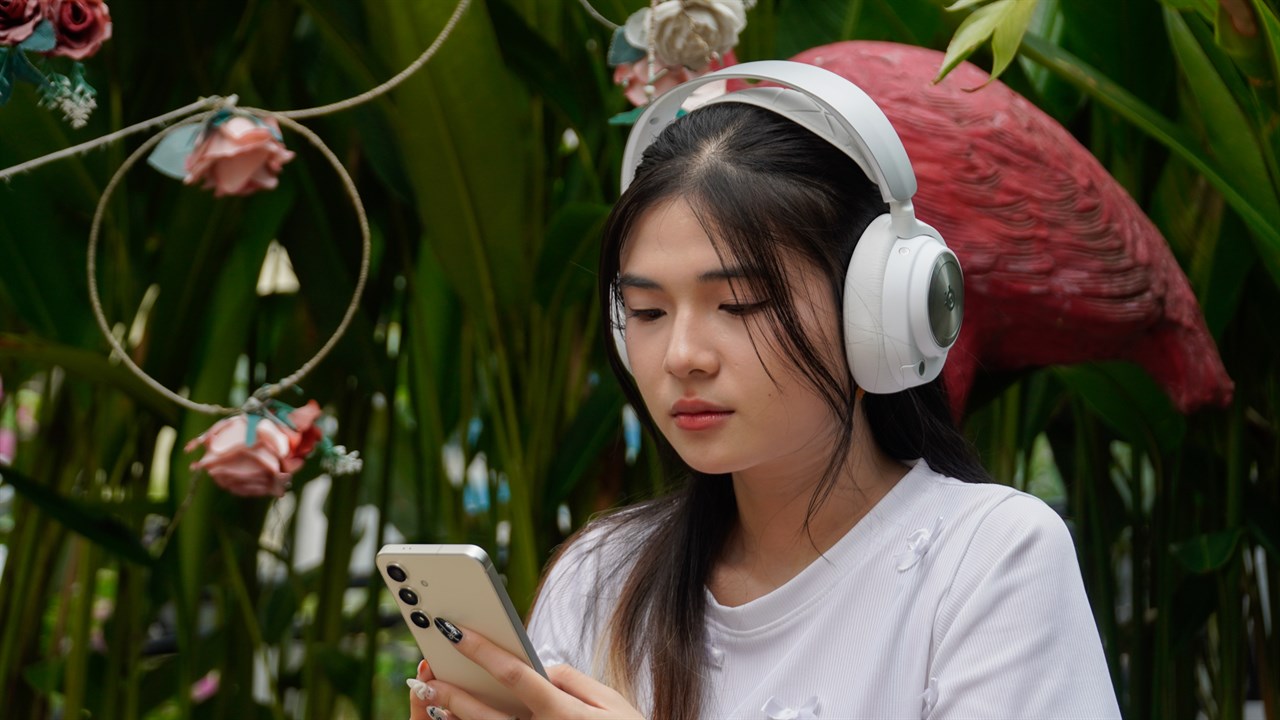 SteelSeries ARCTIS NOVA Pro Wireless là chiếc tai nghe gaming rất đáng dùng. SteelSeries ARCTIS NOVA Pro Wireless là chiếc tai nghe gaming rất đáng dùng.