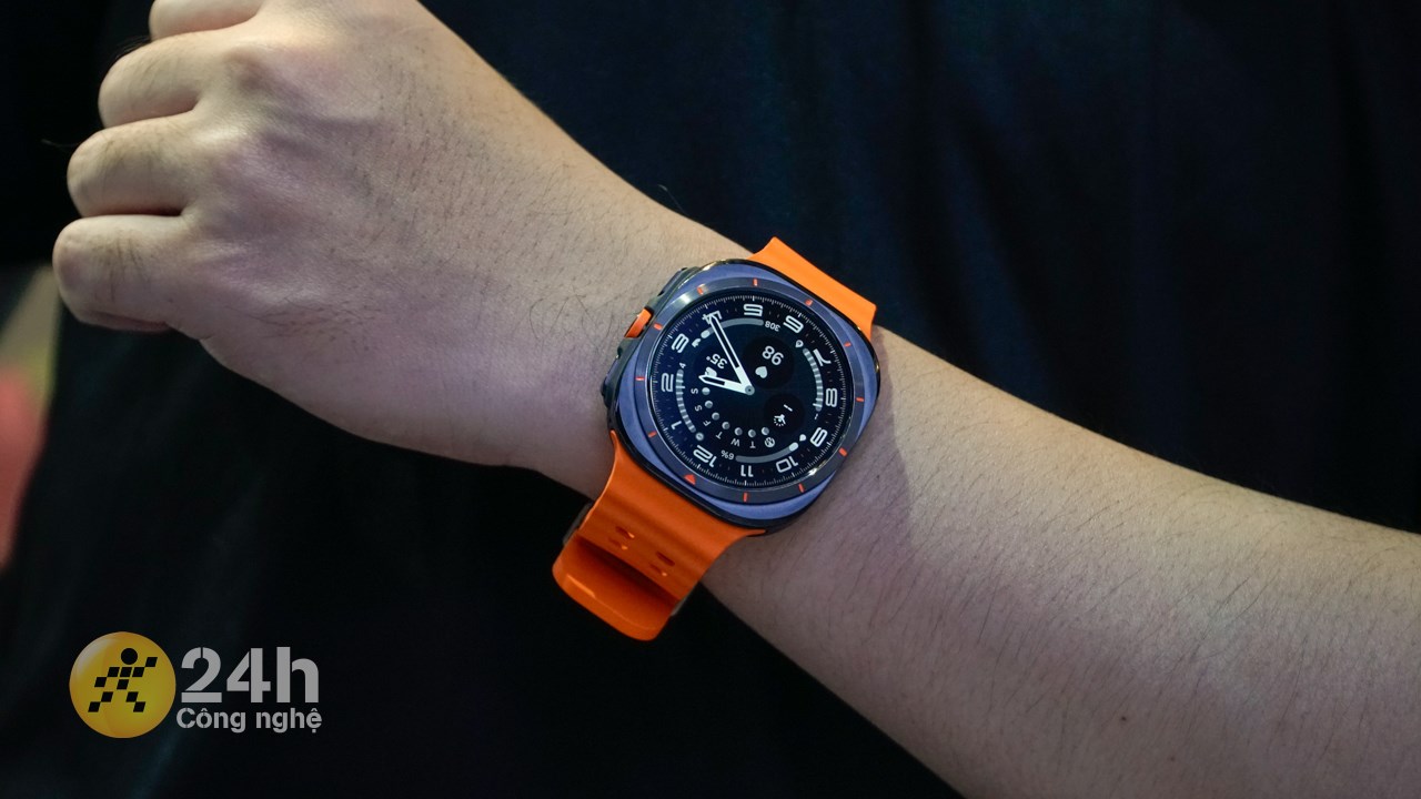 Samsung Galaxy Watch ưu đãi cực sốc đến 55%, duy nhất tháng 10 này Samsung Galaxy Watch ưu đãi cực sốc đến 55%, duy nhất tháng 10 này