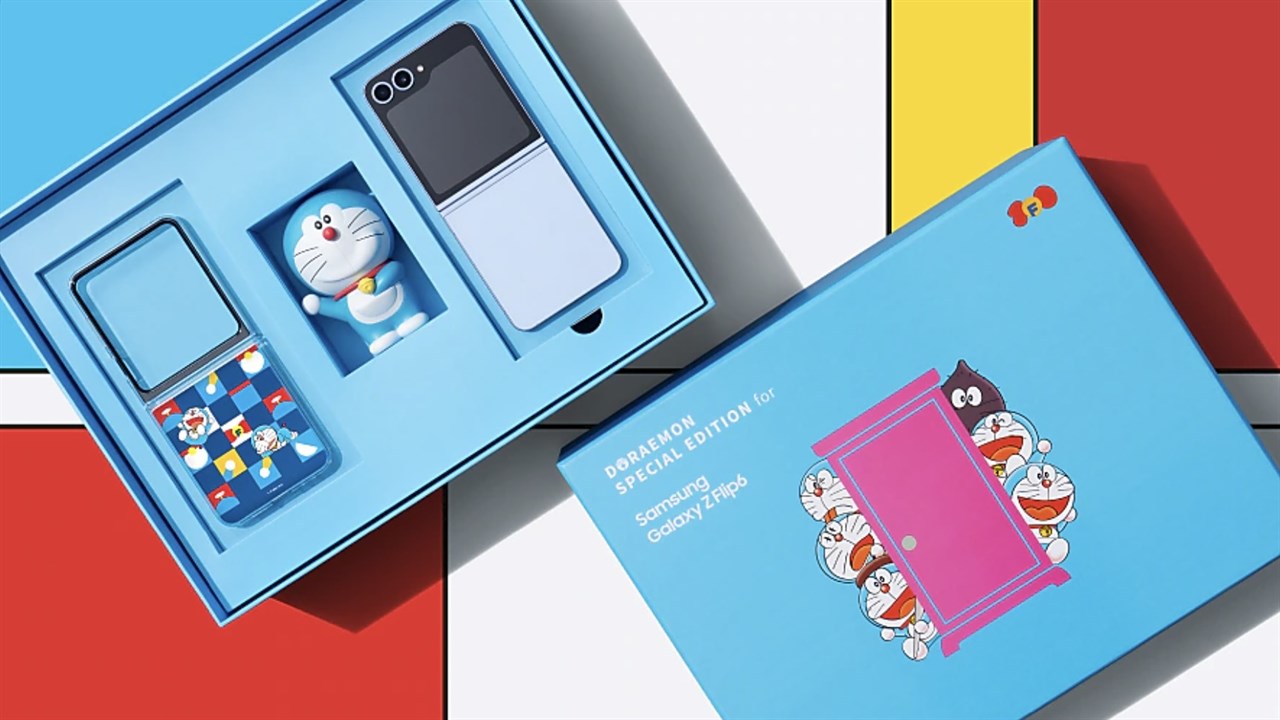 Galaxy Z Flip 6 Doraemon