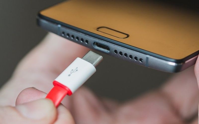 Hiện nay có nhiều điện thoại tích hợp USB Type C