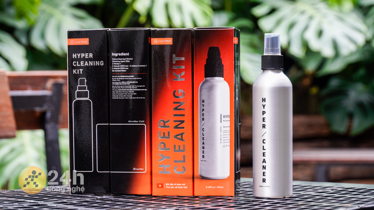 Hình ảnh, thông tin về bộ vệ sinh Hyper Cleaning Kit hiện lên trực quan khi mình xếp 4 hộp sản phẩm theo một thứ tự.