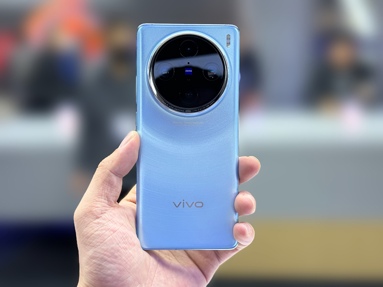 Với mức giá hấp dẫn thì Vivo X100 Pro là sản phẩm cao cấp rất đáng mua.