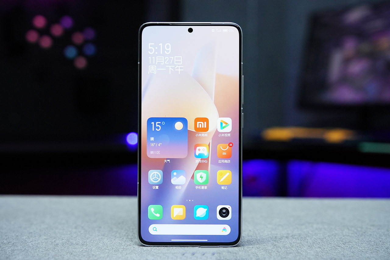 Redmi K70 Pro còn có thể đáp ứng mượt mà mọi nhu cầu của người dùng với dung lượng RAM đến 24 GB. Nguồn: Weibo Redmi K70 Pro còn có thể đáp ứng mượt mà mọi nhu cầu của người dùng với dung lượng RAM đến 24 GB. Nguồn: Weibo